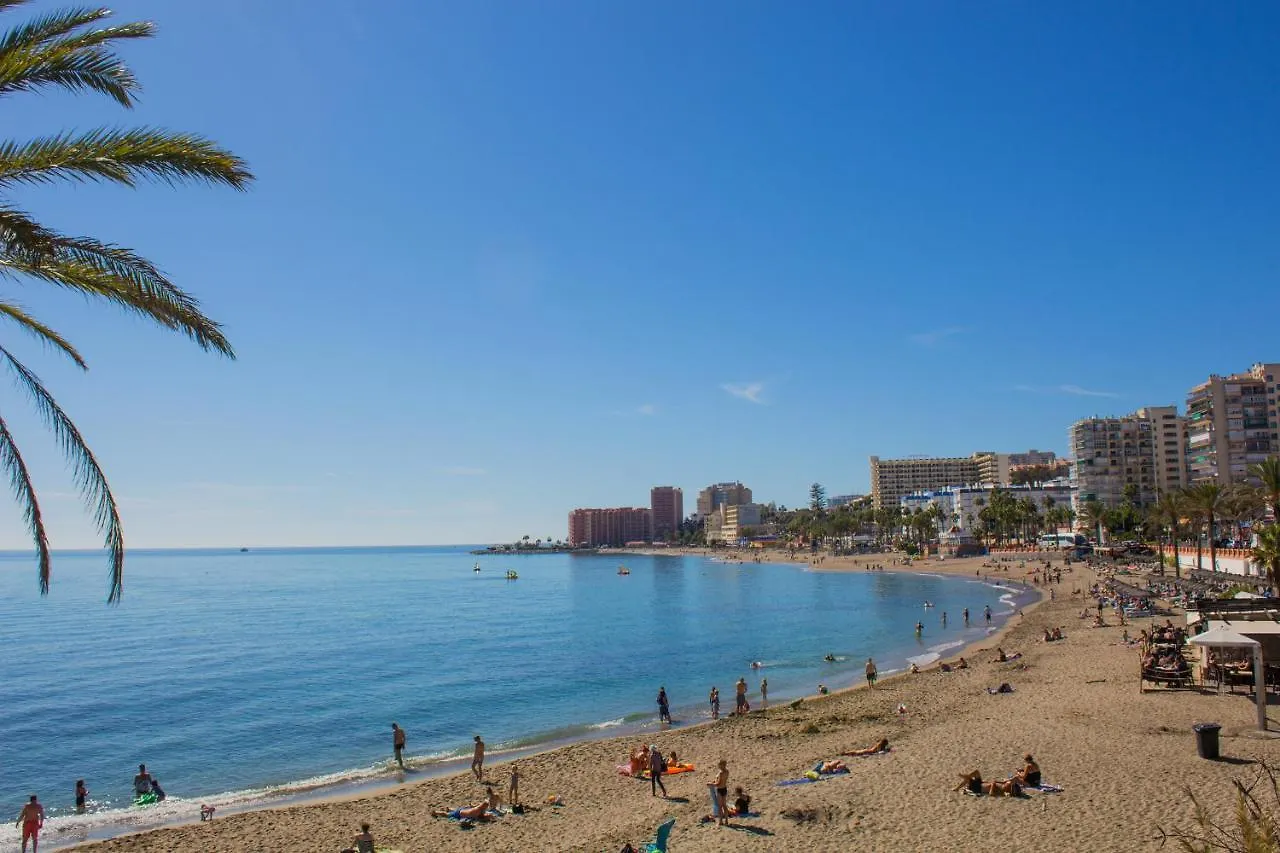 Aloha Playa Apartment With Ocean Views And Pools Benalmádena 0*,  España