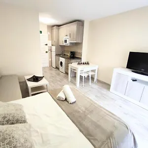 https://benal-beach-905-en-primera-lnea-de-playa-beachfront.hotelsinnerja.org